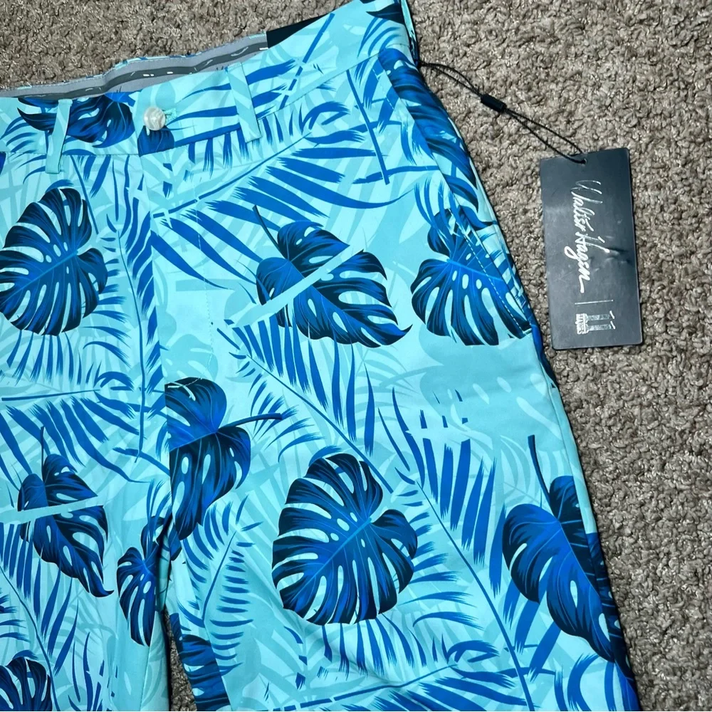 Walter Hagen Men’s Size Medium Golf Shorts Lightweight Blue Floral Plant Beach